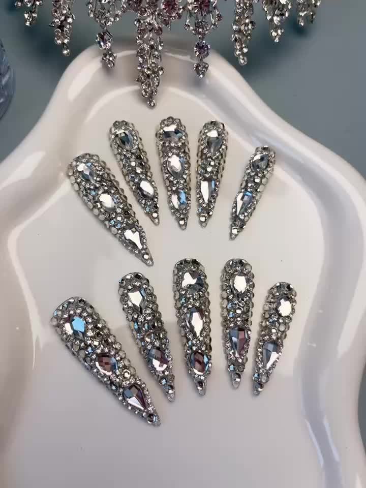 10pcs Handmade Press on Nails Kit Rhinestone Decor Luxury Extra Long Pointed Almond Nails Box Included Free Nail Tool Stickers Nail Charm DIY Salon Nail Art Party Christmas Silvery Acrylic Nail Y2K Nail Supplies Fake Nail Tip